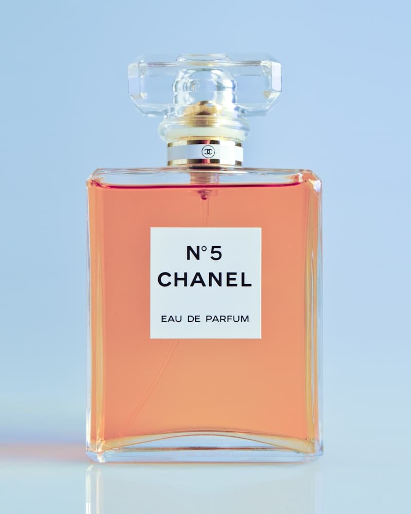 عطور للجنسين